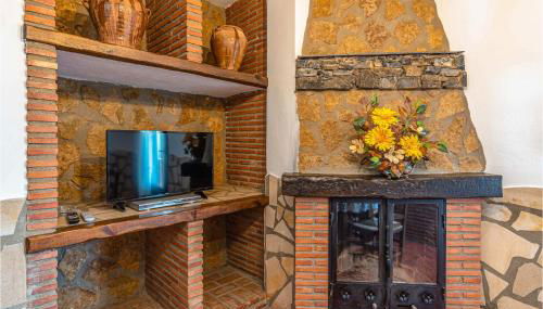 Nice Home In Mecina Bombarón With Wifi - Photo 4