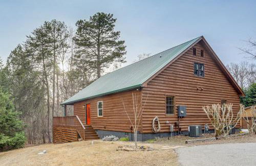 Steps to Lake Lanier Wooded Escape with Boat Dock - Foto 35