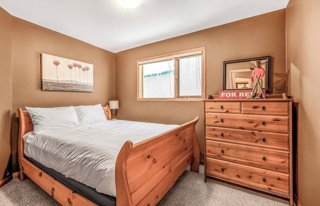 Fresh Tracks Retreat Ski In Out Hot Tub - Photo 9