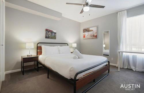 Chic Poolside Homebase Steps from South Congress - Foto 15