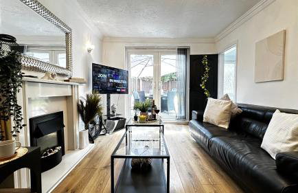 Cosy 3 bed Home near NEC & BHX - Foto 1