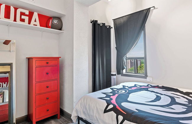 Home is Where the Arch is Across From Uga! - Foto 3