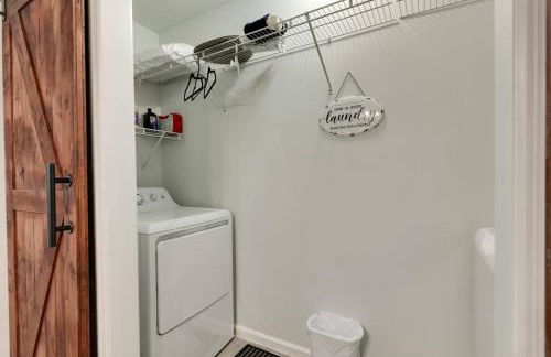 Beautiful 3 Bedroom- free parking 2M to Broadway - Foto 17