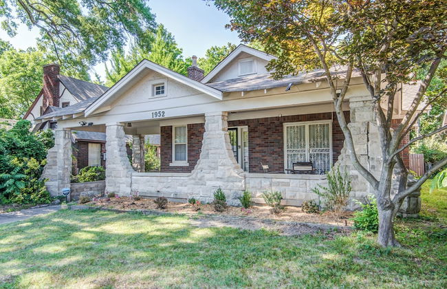 The Rolling Stone Near Downtown - Photo 33