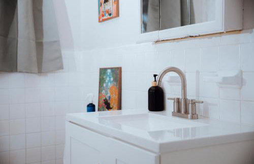 Two Bedroom Apartment Near Downtown Boston with Free Parking - Foto 46