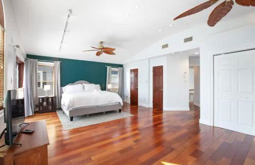 Oasis by the Bay - Waterfront Heated Pool Hot Tub - Foto 25