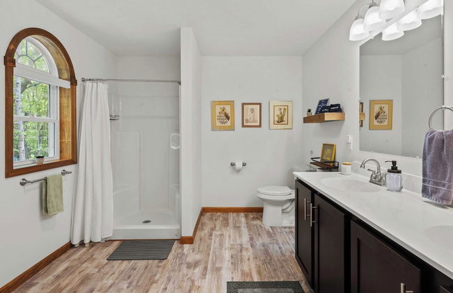 Maple Oasis by Avantstay Newly Built w/ Hot Tub, Game Room & Fire Pit - Photo 21