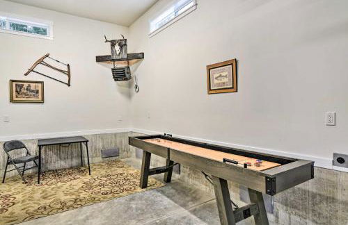 Family-Friendly Packwood Retreat with Deck! - Foto 16