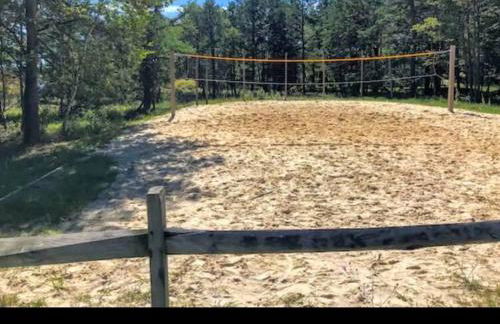 Gorgeous Cozy 5 Bedroom House with Hottub,Lake,Pool - Foto 60