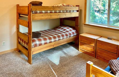 Beautiful 3500sf Lake Tahoe Home W/ Open Layout - Foto 30