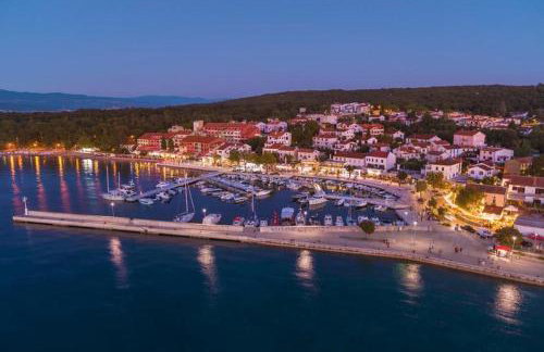 CENTAR NJIVICE - Foto 33