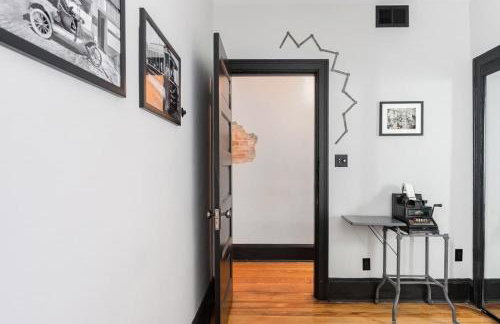 Industrial Loft Offers Historic Feel with Modern Amenities 3BR & 2BA #DCottage - Foto 13