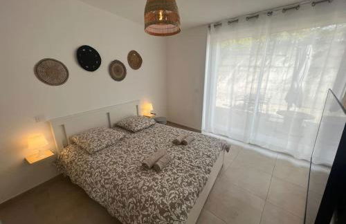 La Glycine - Parking gratuit - AC CLIM - Cour privé - - Foto 10