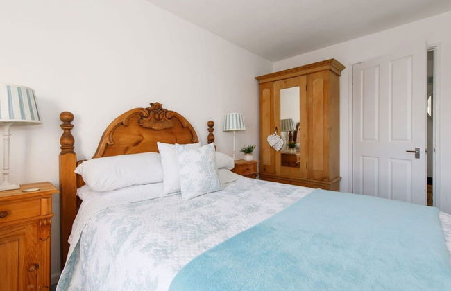 Two Bed Seafront Escape in East Wittering - Photo 34