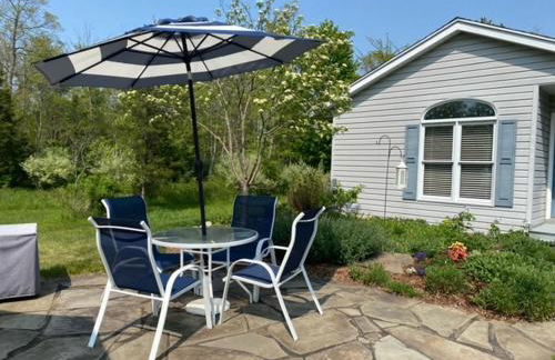 Fields of Fennville - Located on Lakeshore drive - pet friendly - close to public beach access! - Foto 1