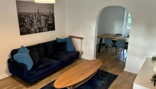 Great Parking and Spacious 3 Bedroom Home Andover - Foto 2