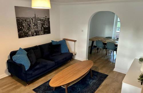 Great Parking and Spacious 3 Bedroom Home Andover - Foto 2