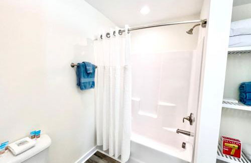 1st Fl ADJ - Salt Suites - Photo 12