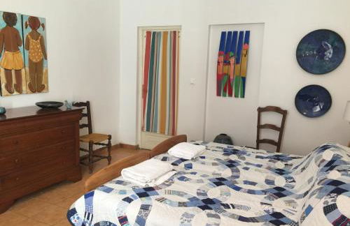 Old wine storehouse with terrace and garden - Foto 11