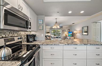 Sunset Sanctuary 2 Bedroom Condo by RedAwning - Foto 32