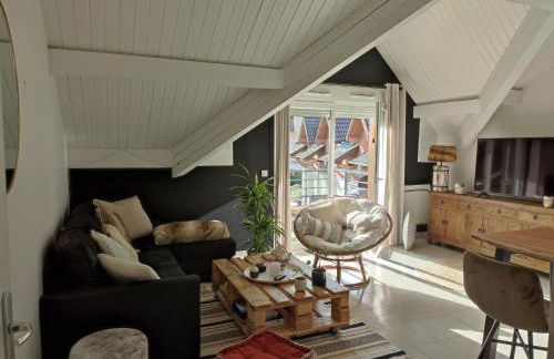 Appartement plein centre village, vue montagnes, proximité immédiate lac - Foto 1