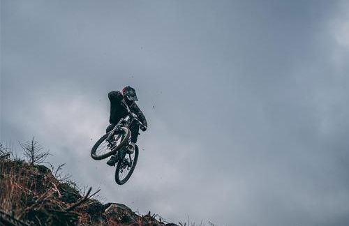 Bee Hive Merthyr Tydfil - Photo 5