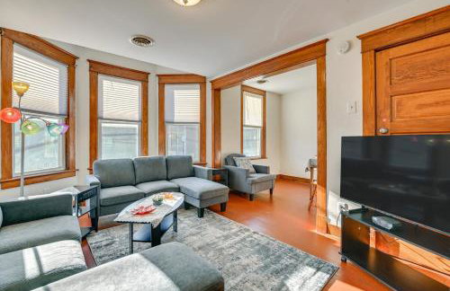 Walk to Washington Park: Remote Work-Ready Apt! - Foto 1
