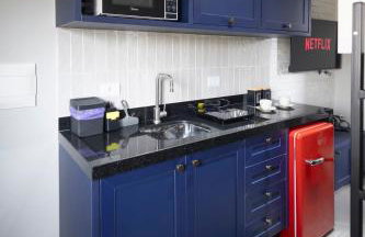 107-Studio compacto, moderno, climatizado perto da UEL - Foto 11