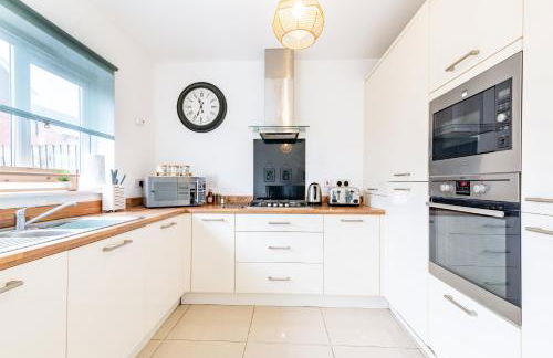 Convenient & cosy 3 bed house - Foto 13