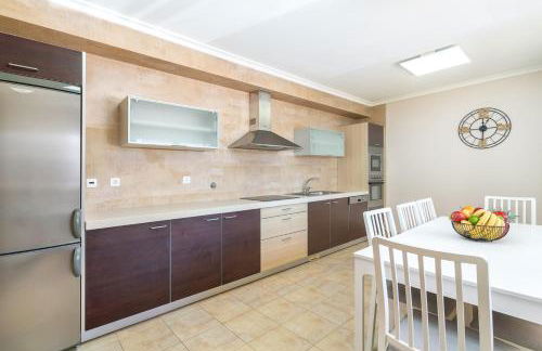 Host Wise - Deluxe Spacious House with Terrace & Jacuzzi - Foto 22