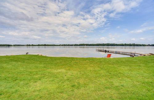 Spacious Lakefront Home with Spectacular Views! - Foto 3