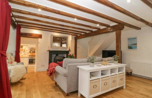 4 Barton Cottages - Photo 1