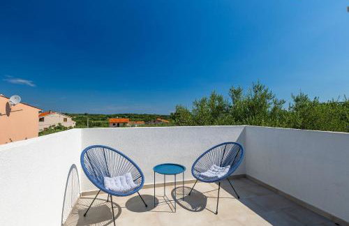 Romantisches Ferienhaus mit Jacuzzi, BBQ, WiFi - Foto 33