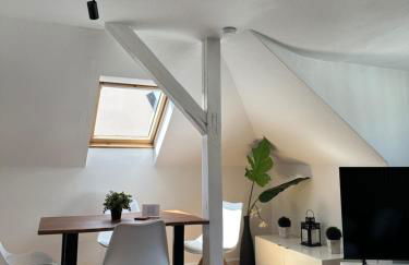 Schönes City-Apartment mit 2 Schlafzimmer, Parkplatz, ruhig und hell, D46-DG - Photo 21