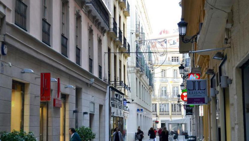 Debambu Larios - Foto 2