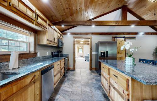 4 Mi to Dtwn Morganton! Family Retreat w/ Patio - Photo 7