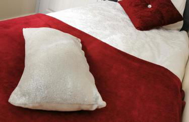 Goldthorn Wolverhampton sleeps 5 long term comfortably and families - Foto 2