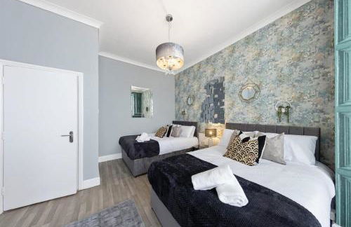 Charming 1 Bedroom Flat in Windmill with Parking - Foto 1