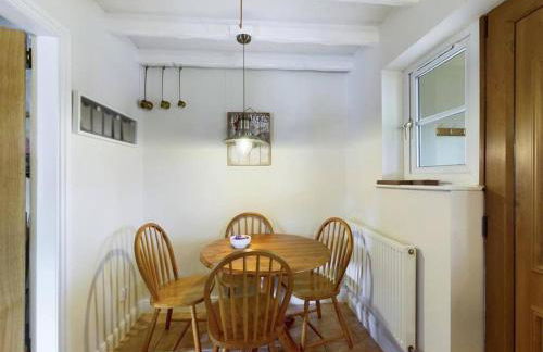 Two Bedroom Cottage (rural setting with good Access links) - Photo 8