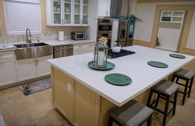 5Bdrm 3.5Bath 12Beds - HOME BIG AS TEXAS - Foto 11