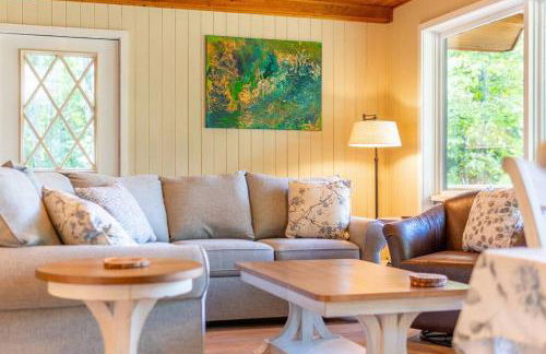 ADK Whiteface Chalet with Hot Tub, Dog Friendly! - Foto 15