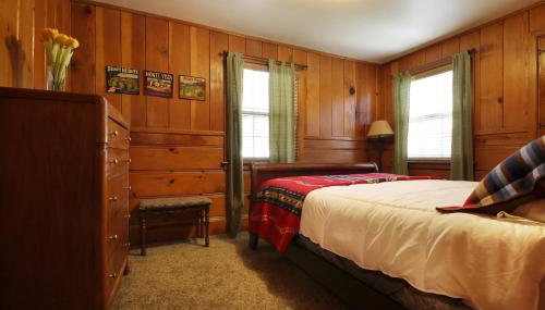 Ahwahnee-be Vintage Cabin - Walk to town! - Foto 5