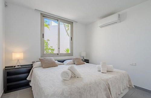 Villa Caterina, Luxury Villa with Heated Pool Ocean View in Adeje, Tenerife - Foto 33