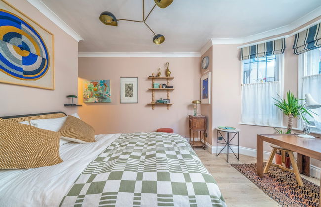 Charming Studio moments from Portobello - Photo 9