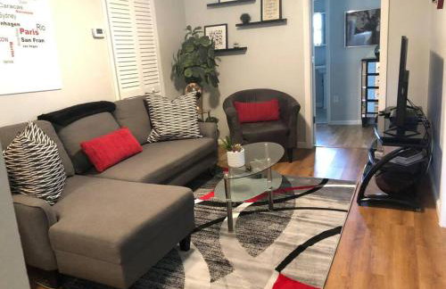 Downtown Dunedin! 2 bedroom 2 bath NO KIDS, NO PETS - Photo 1
