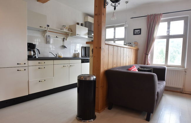 Spacious Holiday Home in Zlata Olesnice - Photo 17