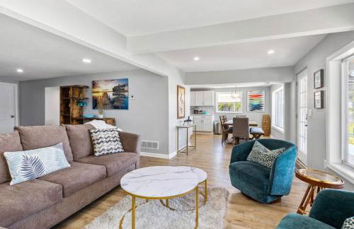 Landmark Lakehouse - luxury living in PLX - Foto 12