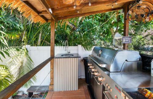 Plantation Pool Home with Hot Tub Sleeps 10 - Foto 53