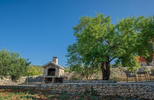 1 Bedroom Lovely Home In Bobovisca - Foto 9