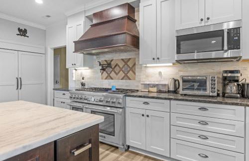 Luxury Lakefront Getaway Near Atlanta and Perfect for FIFA Visitors - Foto 34